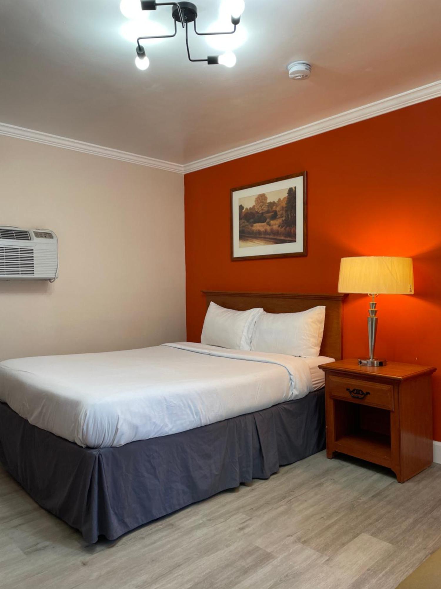 Howard Johnson By Wyndham Ridgecrest, Ca Dış mekan fotoğraf