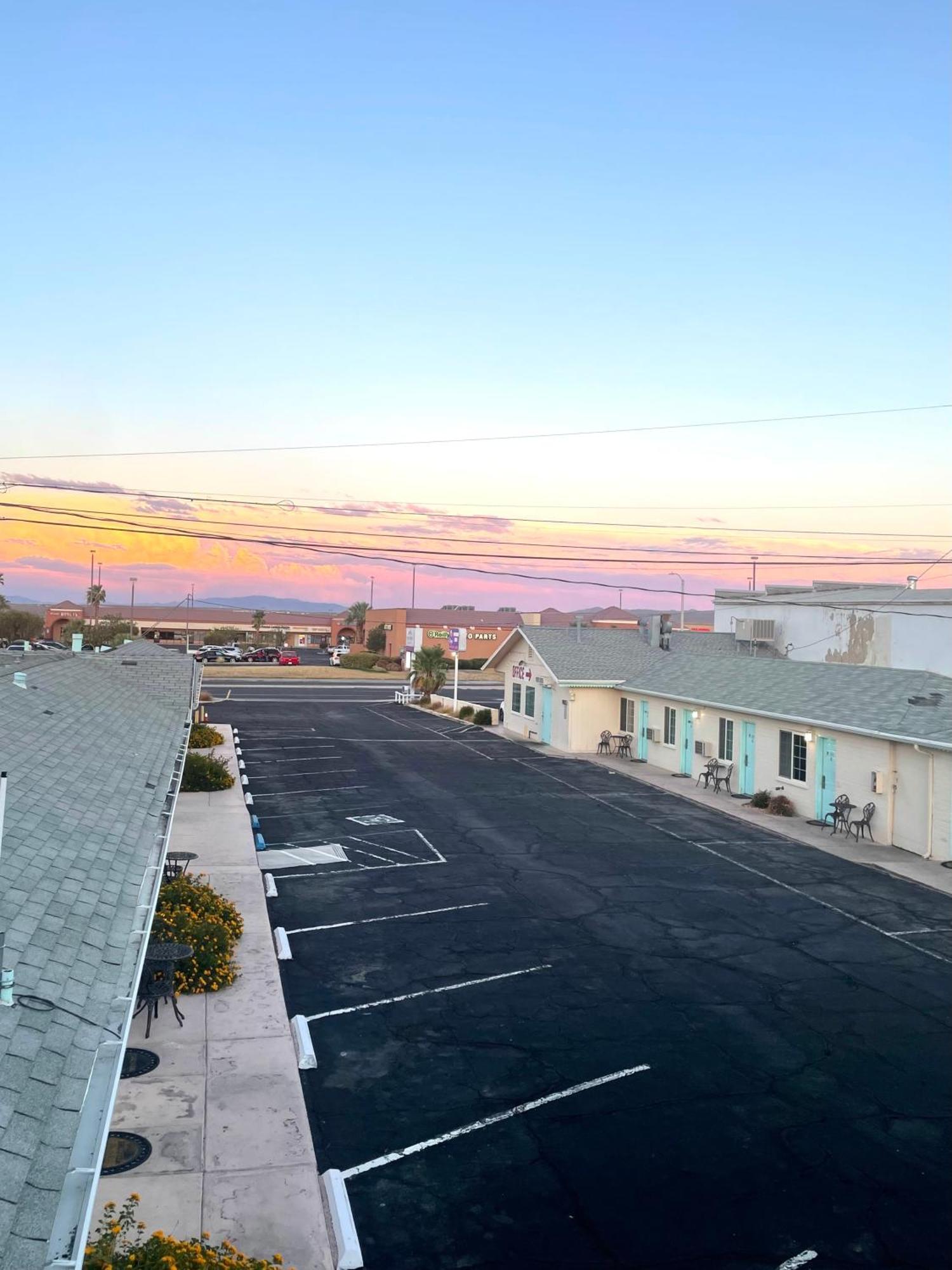 Howard Johnson By Wyndham Ridgecrest, Ca Dış mekan fotoğraf