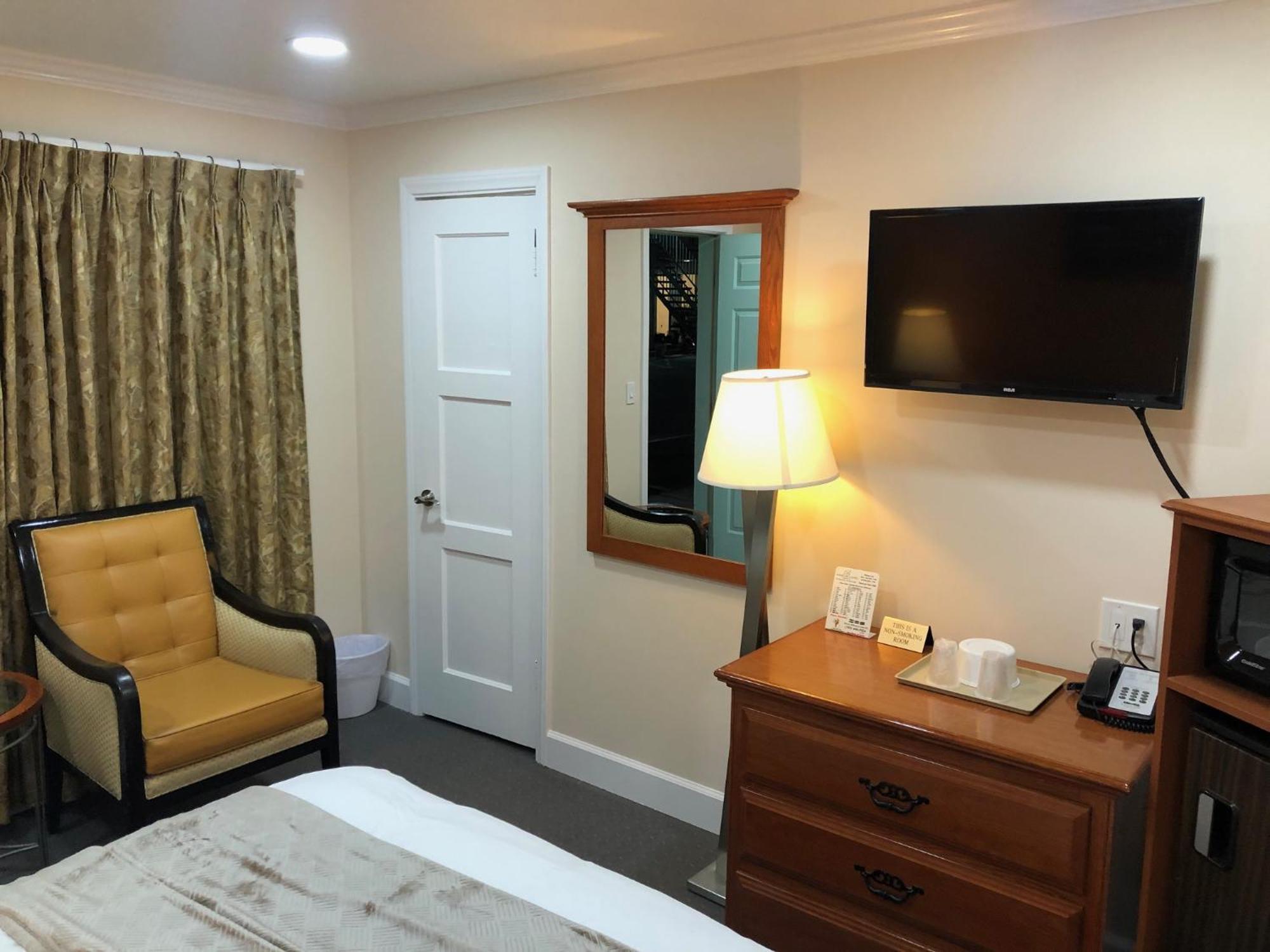 Howard Johnson By Wyndham Ridgecrest, Ca Dış mekan fotoğraf